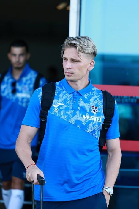 Trabzonspor Galatasaray maçı için İstanbul'a gitti 22